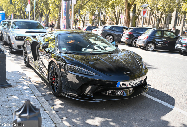 McLaren GT
