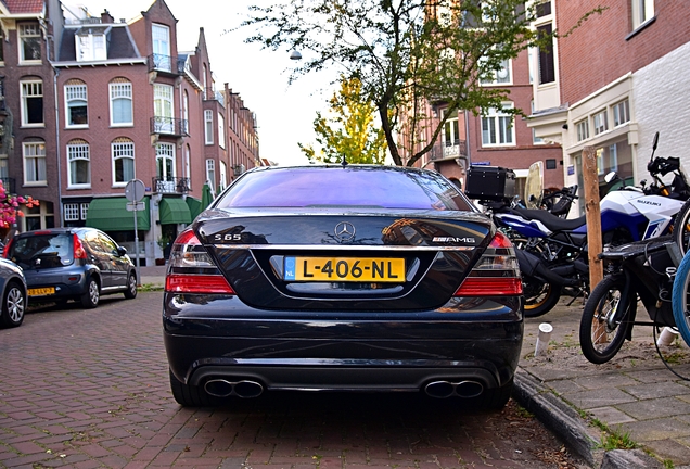 Mercedes-Benz S 65 AMG V221