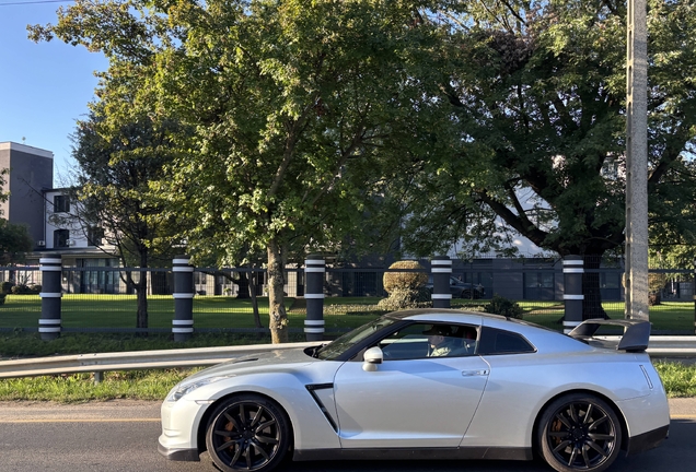 Nissan GT-R