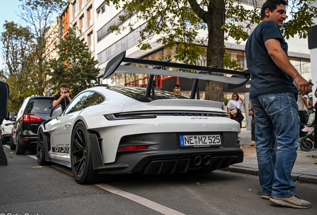 Porsche 992 GT3 RS MkI Weissach Package