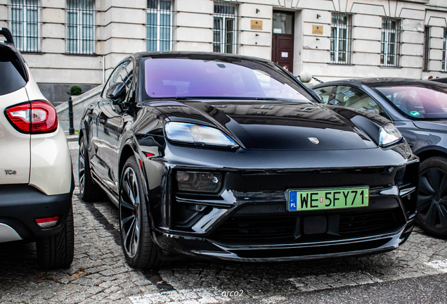 Porsche Macan EV Turbo