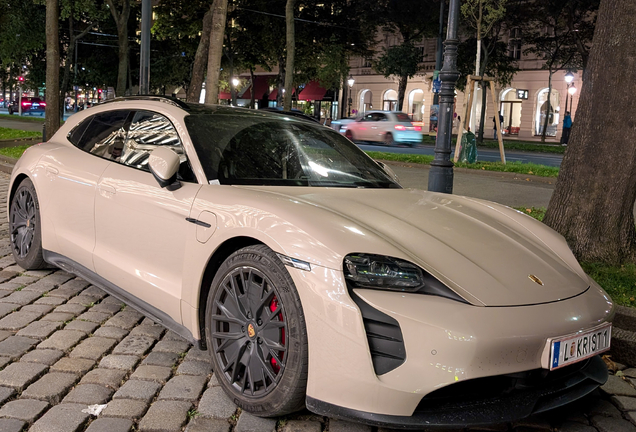 Porsche Taycan GTS Sport Turismo