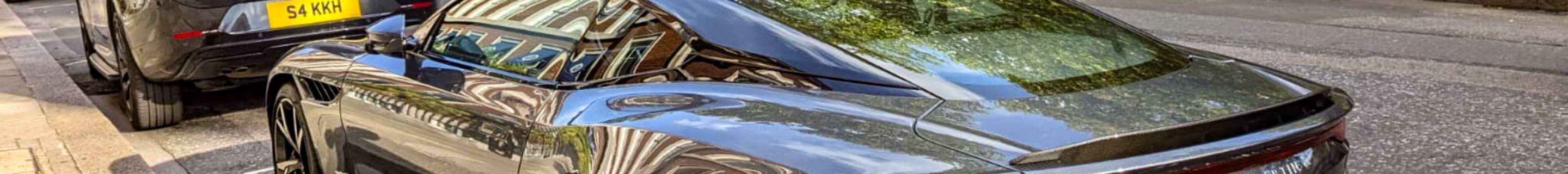 Aston Martin DBS Superleggera