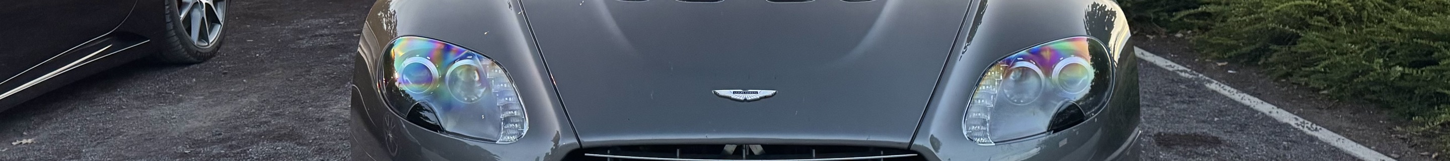 Aston Martin V12 Vantage