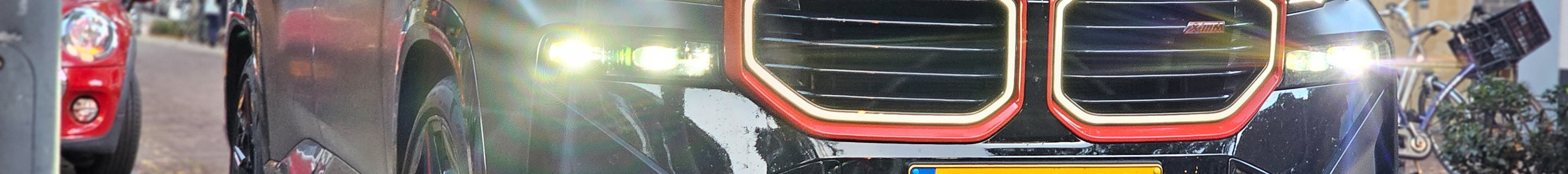 BMW XM G09 Label Red