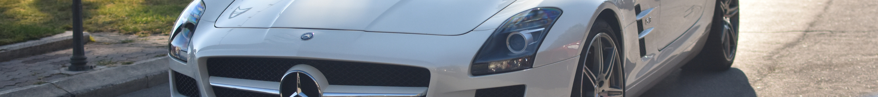 Mercedes-Benz SLS AMG