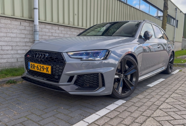 Audi RS4 Avant B9