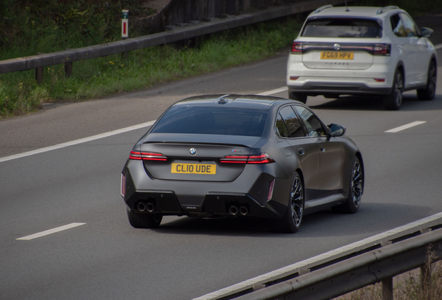 BMW M5 G90