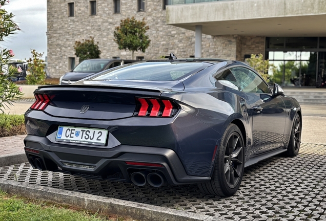 Ford Mustang Dark Horse 2024