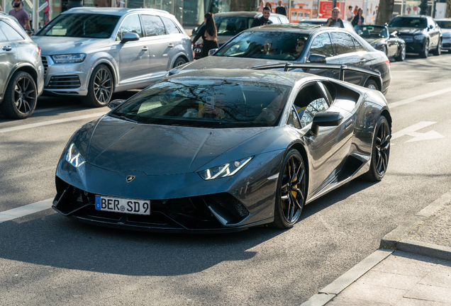 Lamborghini Huracán LP640-4 Performante