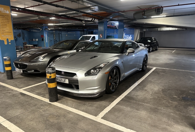 Nissan GT-R