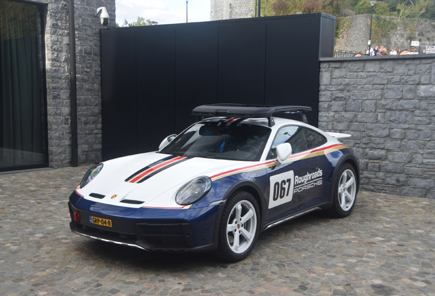 Porsche 992 Dakar