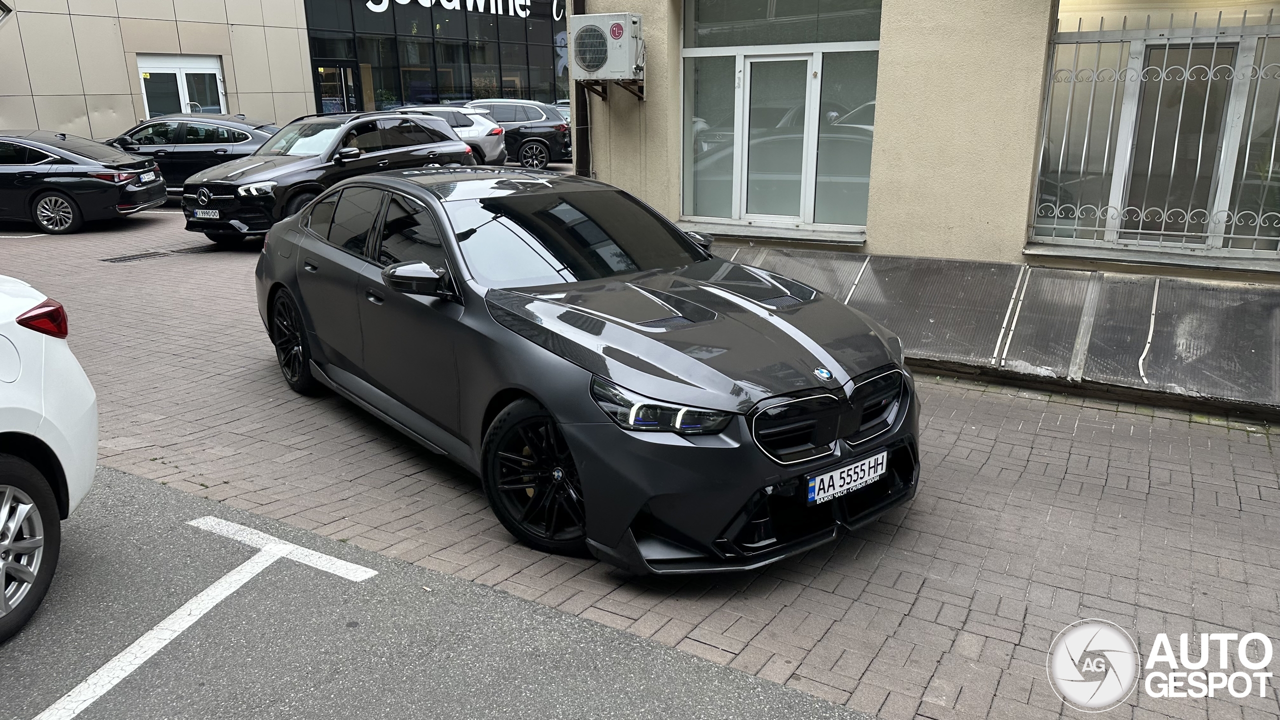 BMW M5 G90