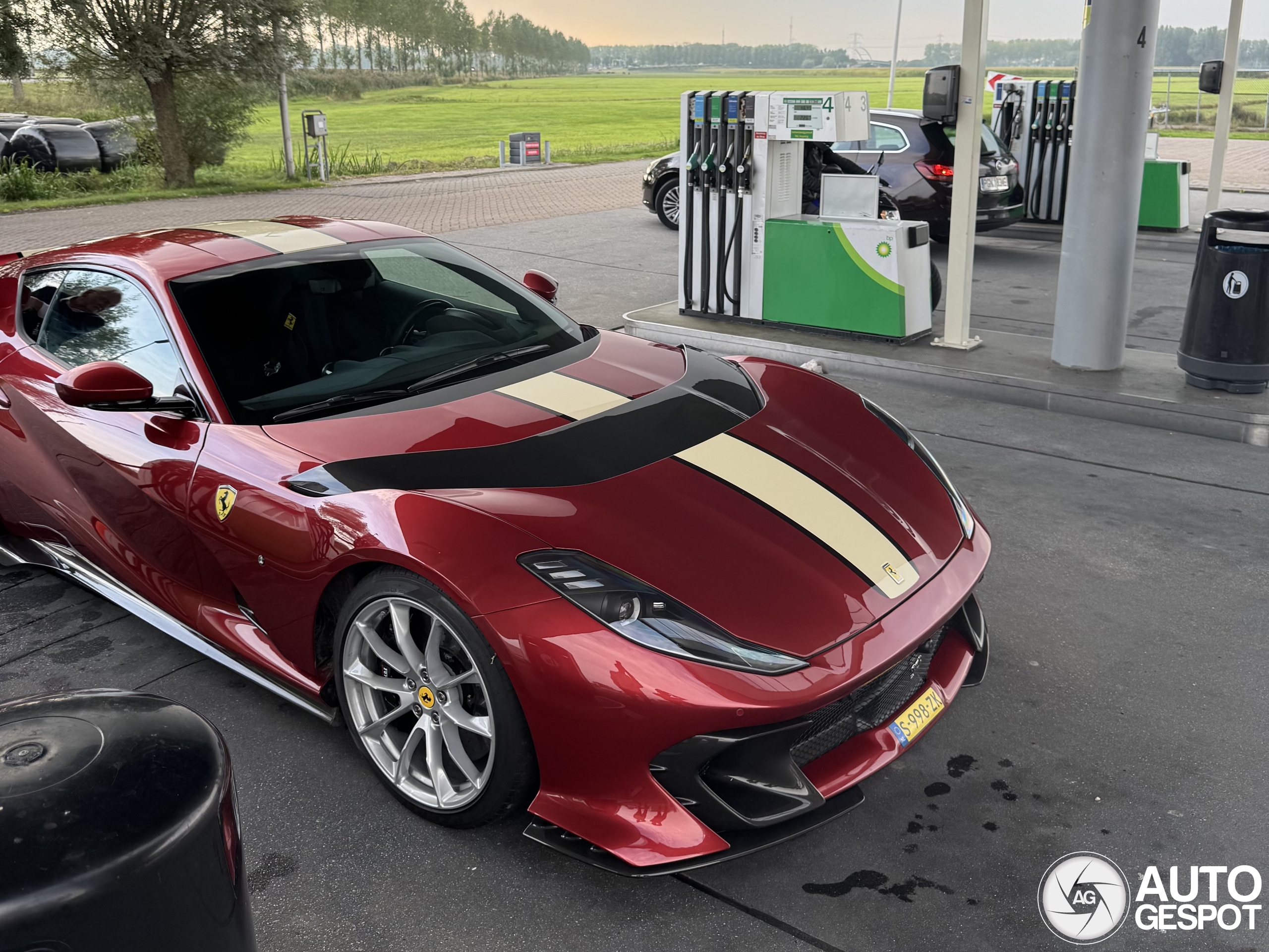 Ferrari 812 Competizione