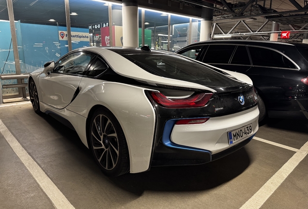 BMW i8