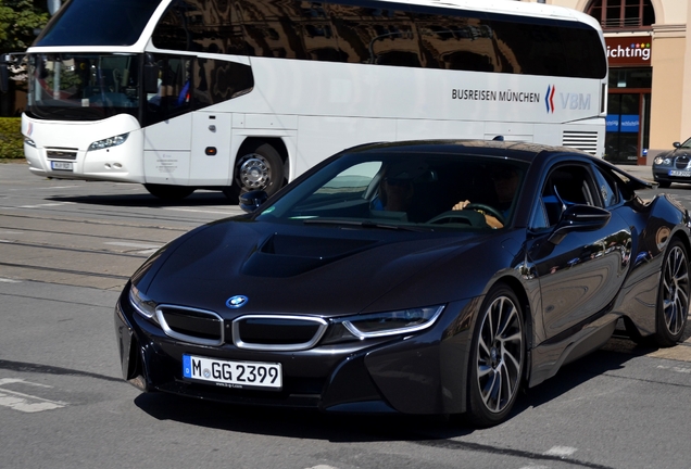BMW i8