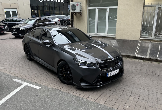 BMW M5 G90