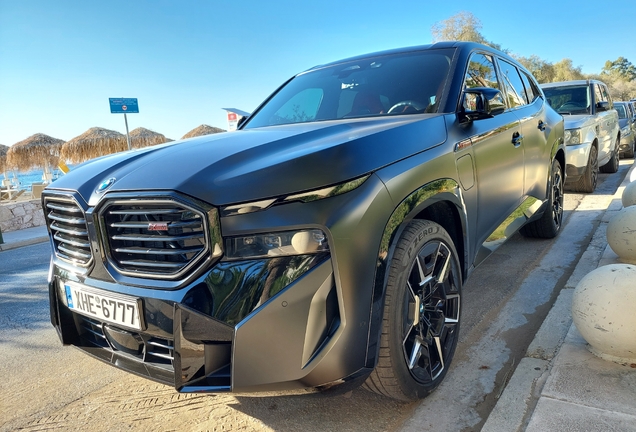 BMW XM G09 Label Red