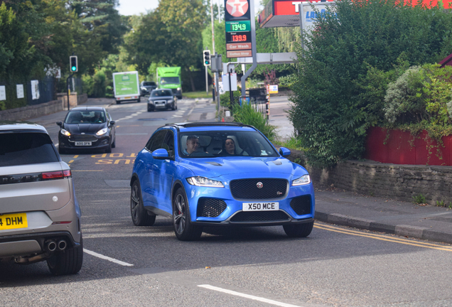 Jaguar F-PACE SVR