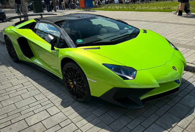 Lamborghini Aventador LP750-4 SuperVeloce Roadster