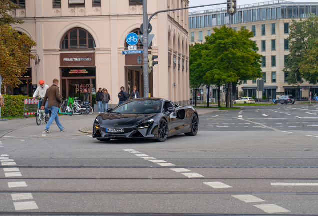 McLaren Artura Spider