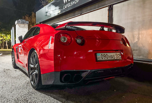 Nissan GT-R 2011