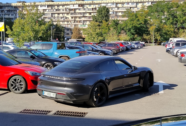 Porsche Taycan Turbo MkI