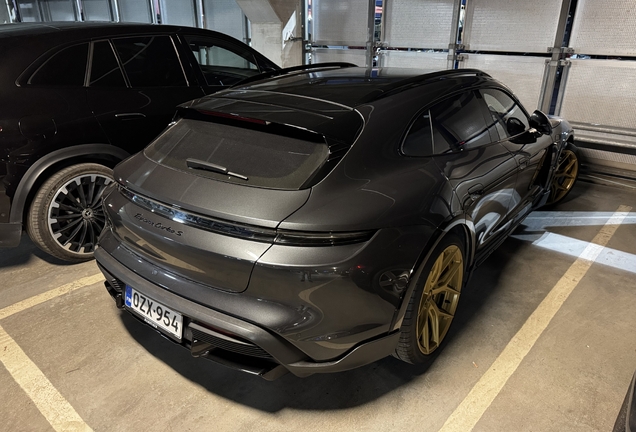 Porsche Taycan Turbo S Cross Turismo
