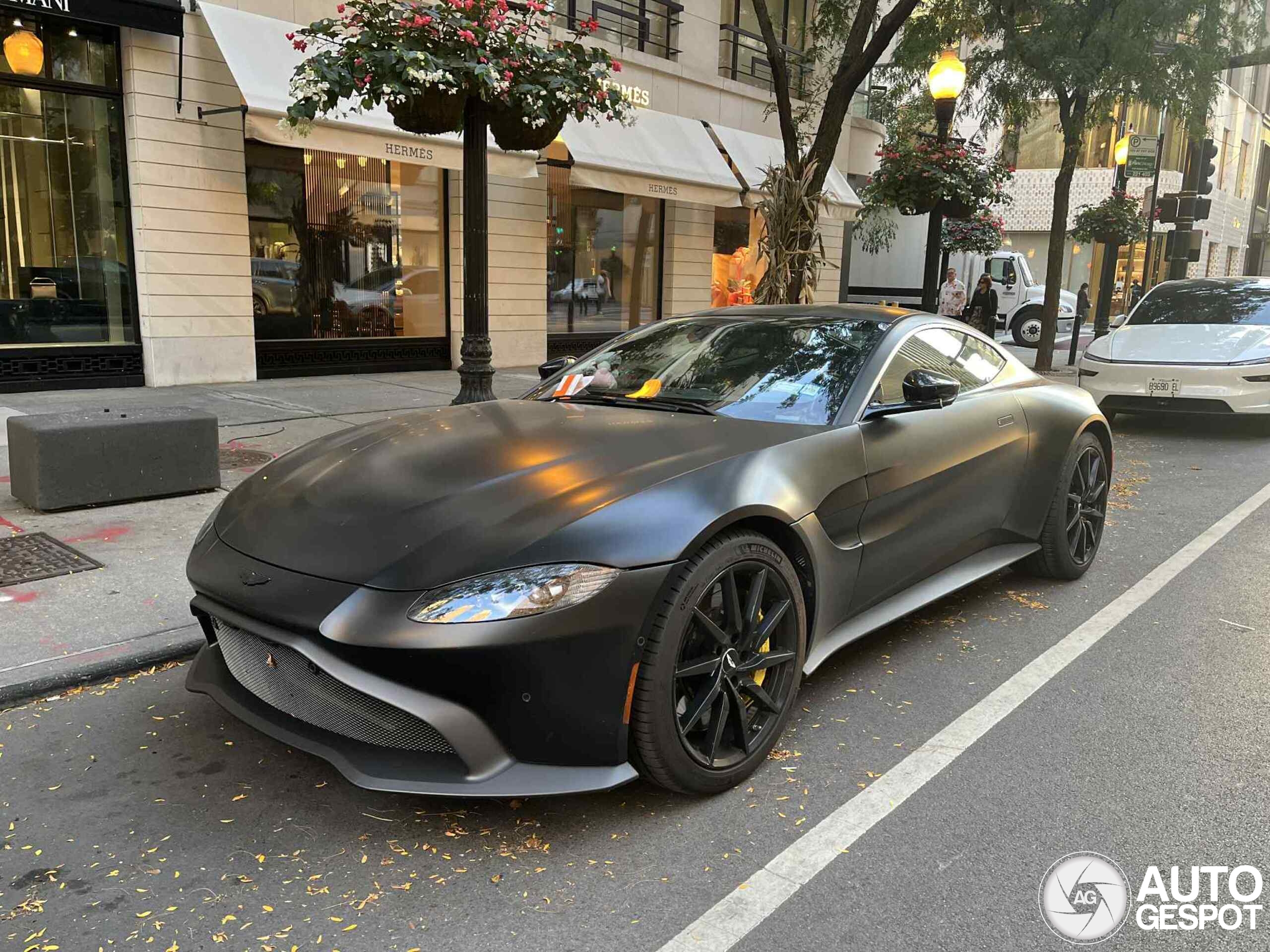 Aston Martin V8 Vantage 2018