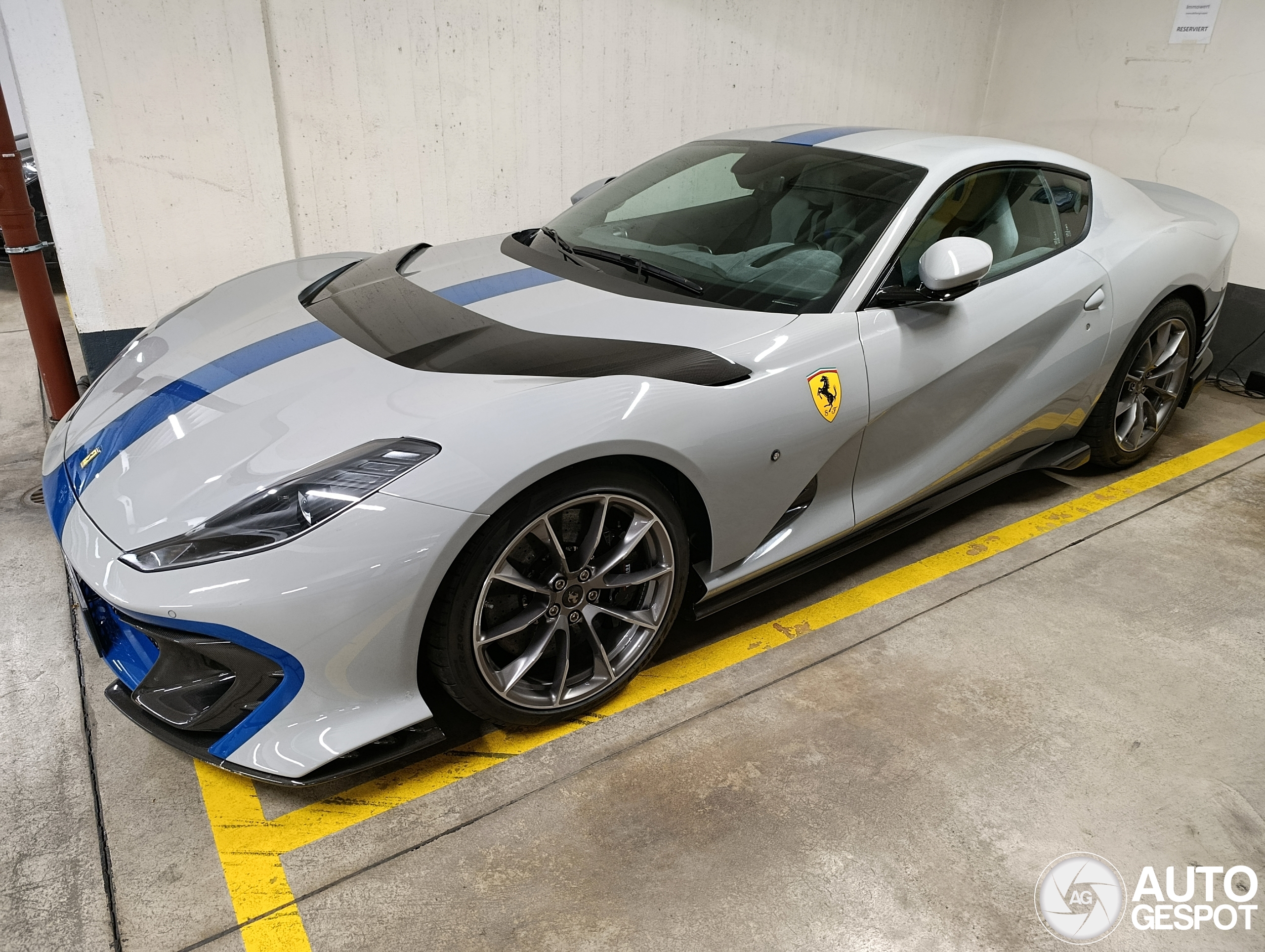 Ferrari 812 Competizione