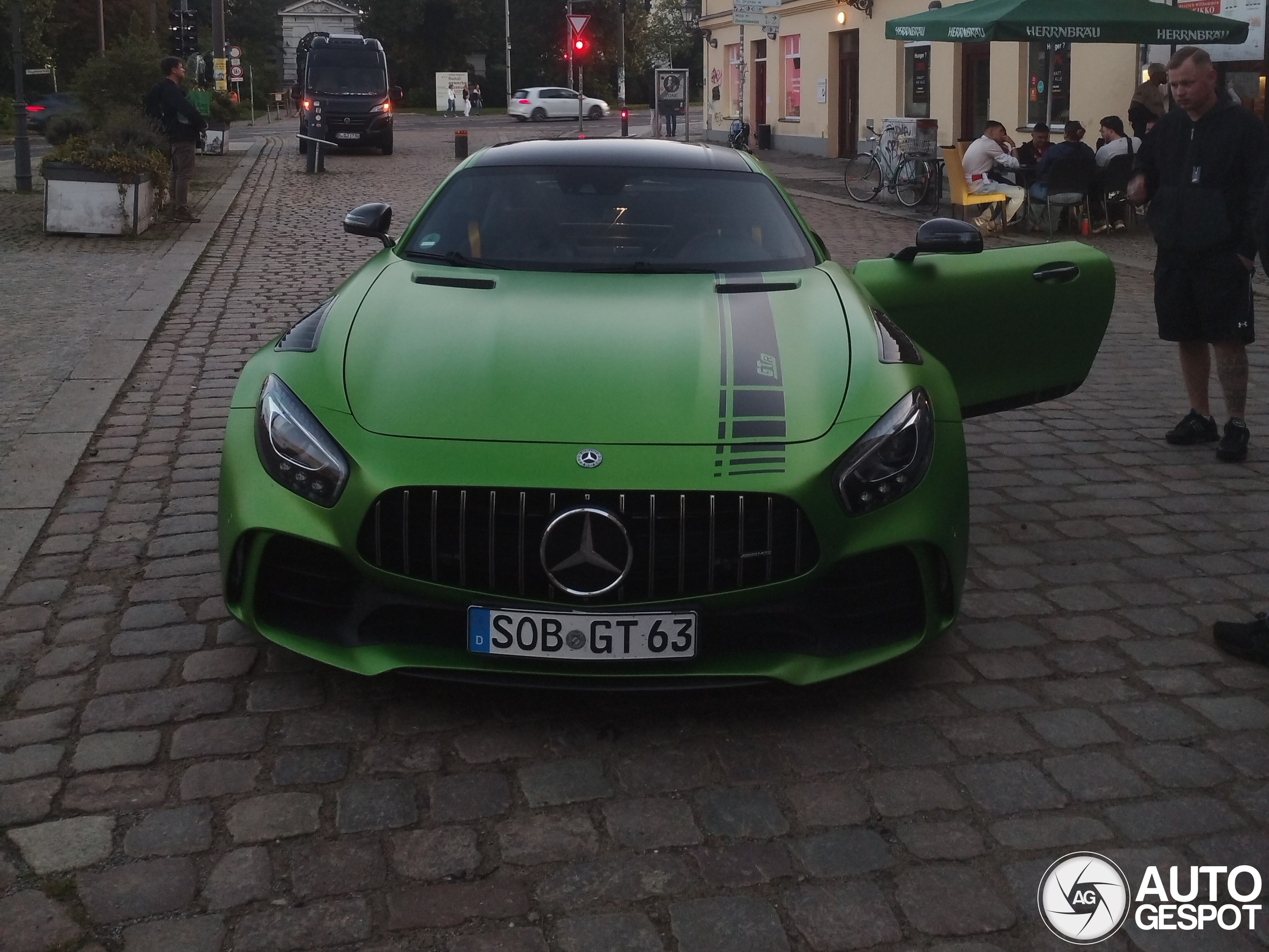 Mercedes-AMG GT R C190