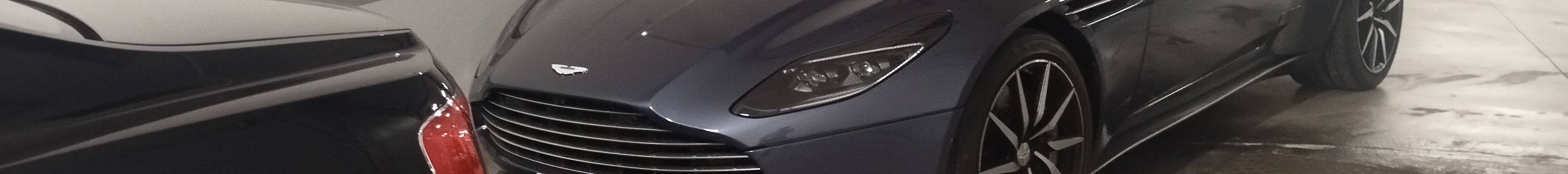 Aston Martin DB11 V8 Volante