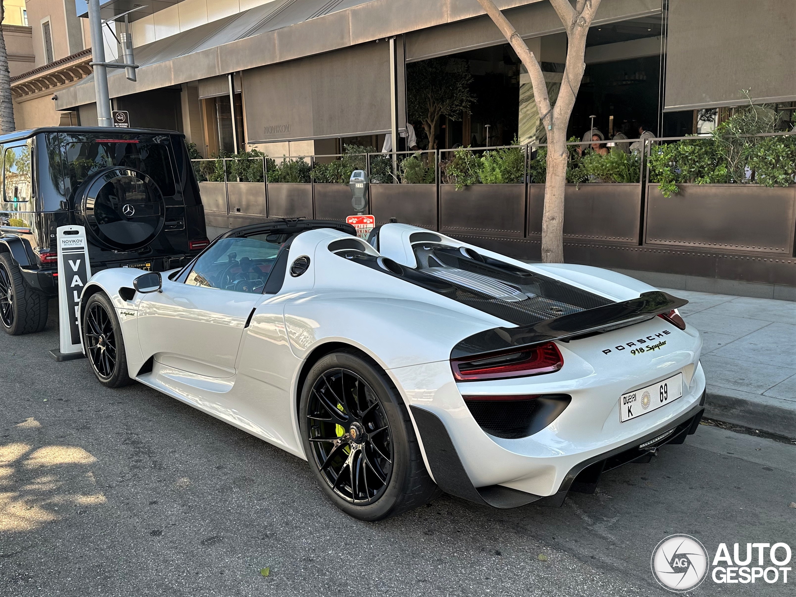 Porsche 918 Spyder Weissach Package