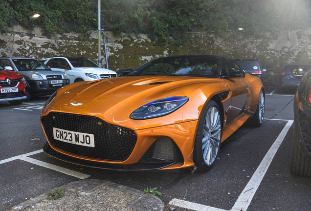 Aston Martin DBS Superleggera Volante