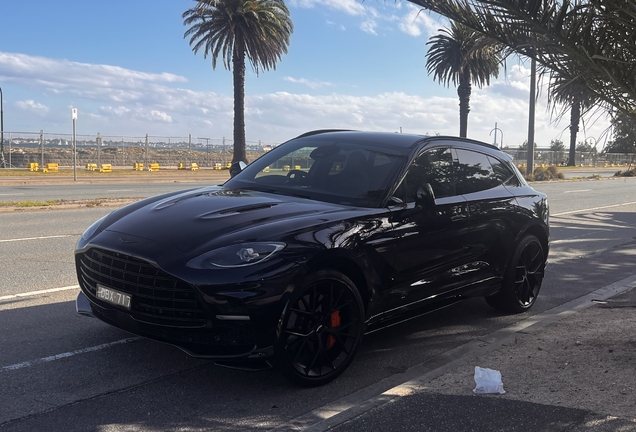 Aston Martin DBX707