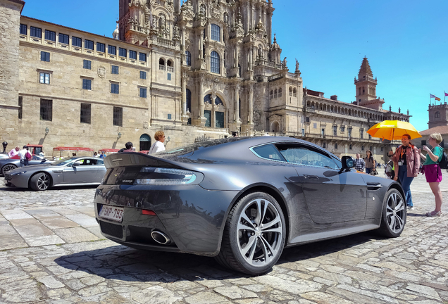 Aston Martin V12 Vantage