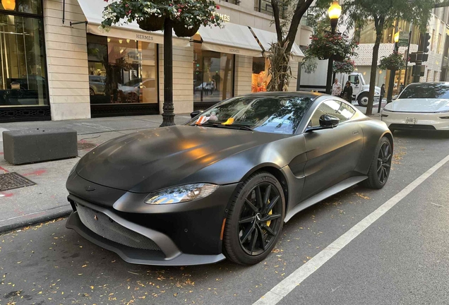 Aston Martin V8 Vantage 2018