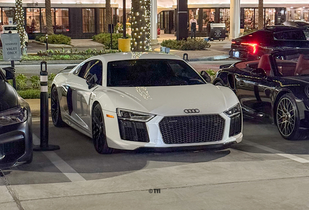Audi R8 V10 Plus 2015