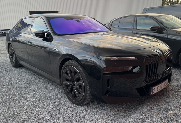 BMW M760e xDrive