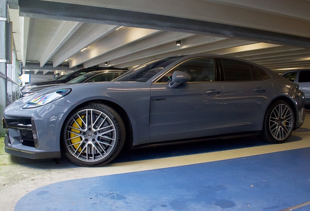 Porsche 972 Panamera Turbo S E-Hybrid