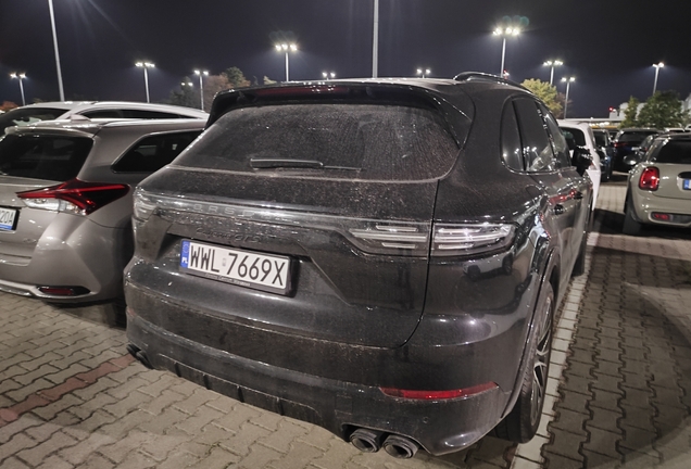Porsche 9YA Cayenne GTS MkI