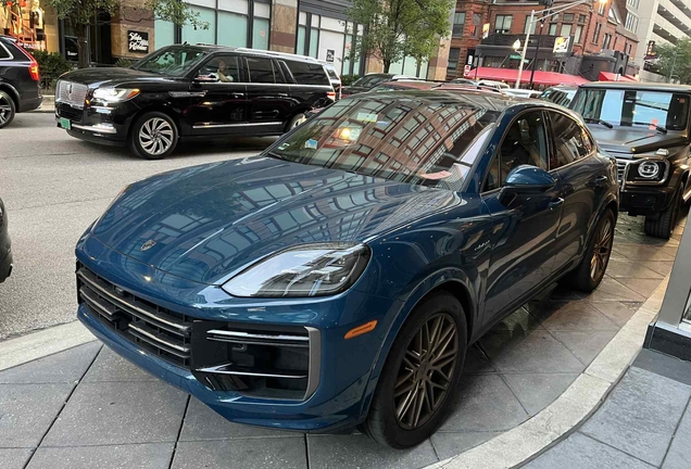 Porsche Cayenne Coupé Turbo E-Hybrid