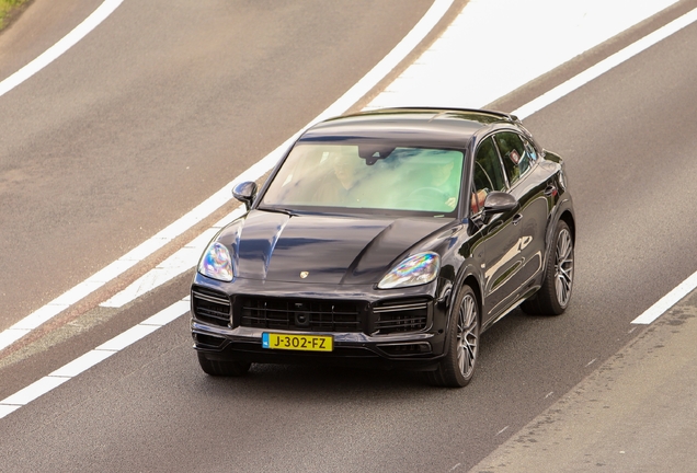 Porsche Cayenne Coupé Turbo S E-Hybrid