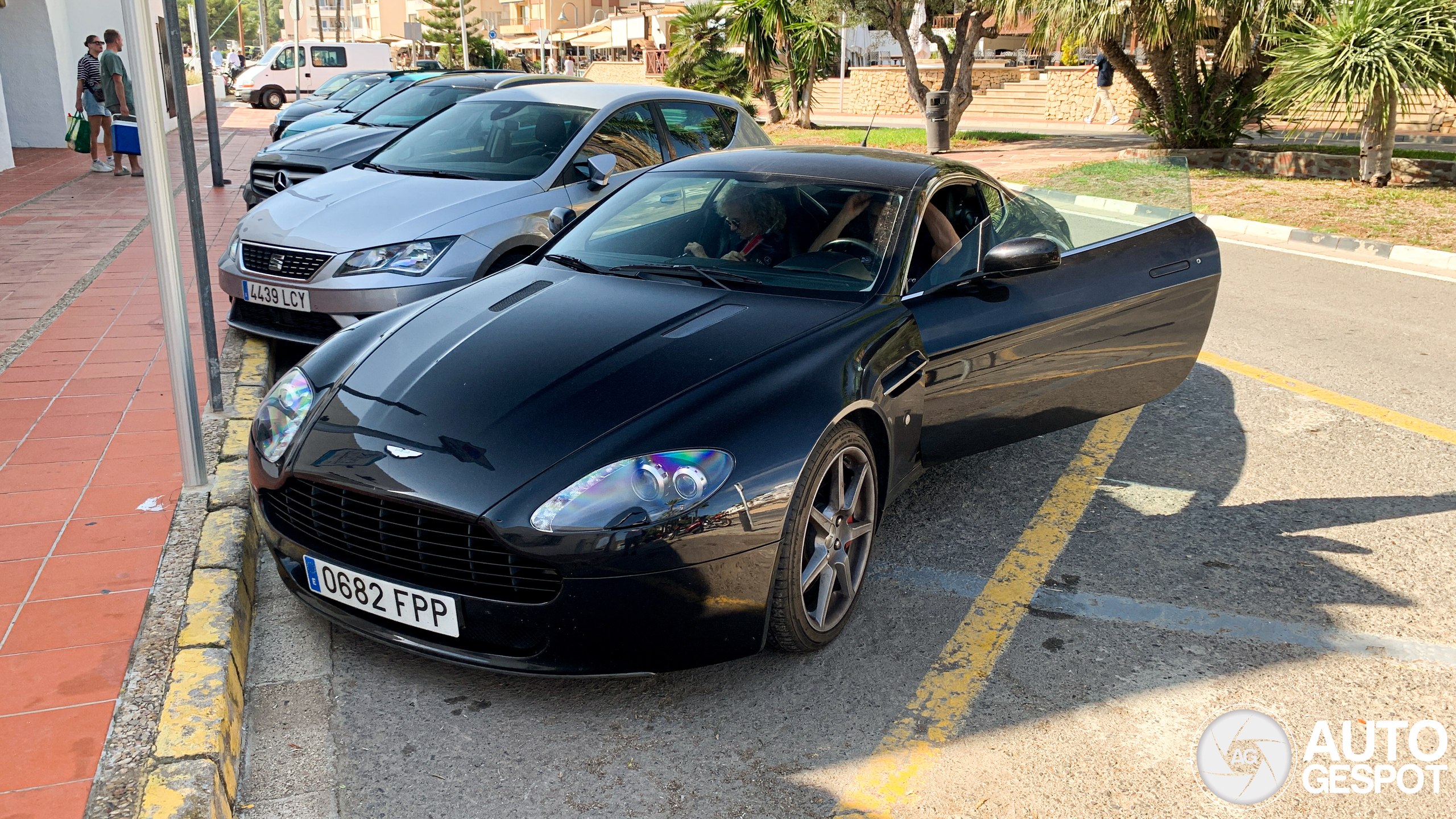 Aston Martin V8 Vantage