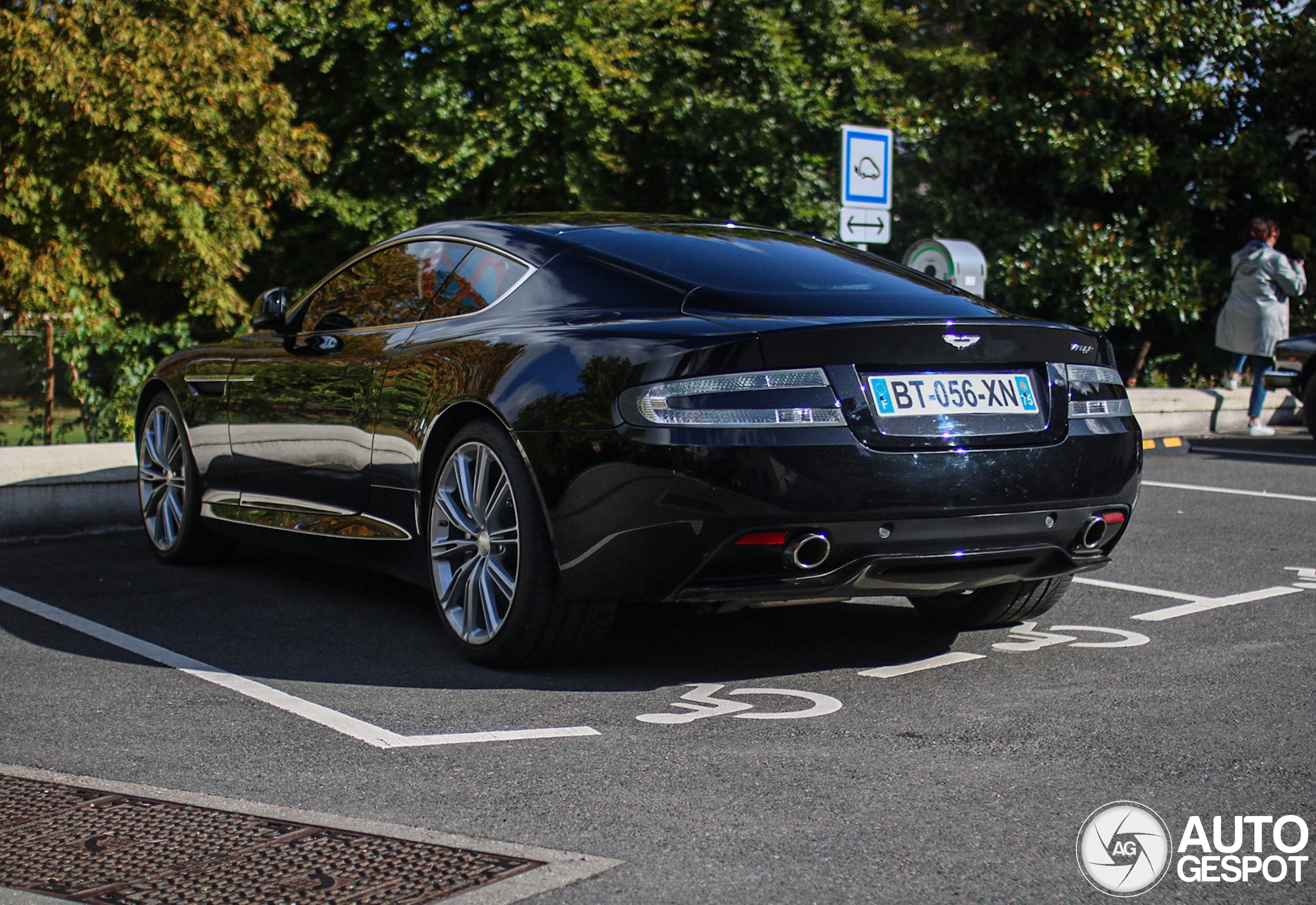 aston-martin-virage-2011-04-october-2025-autogespot