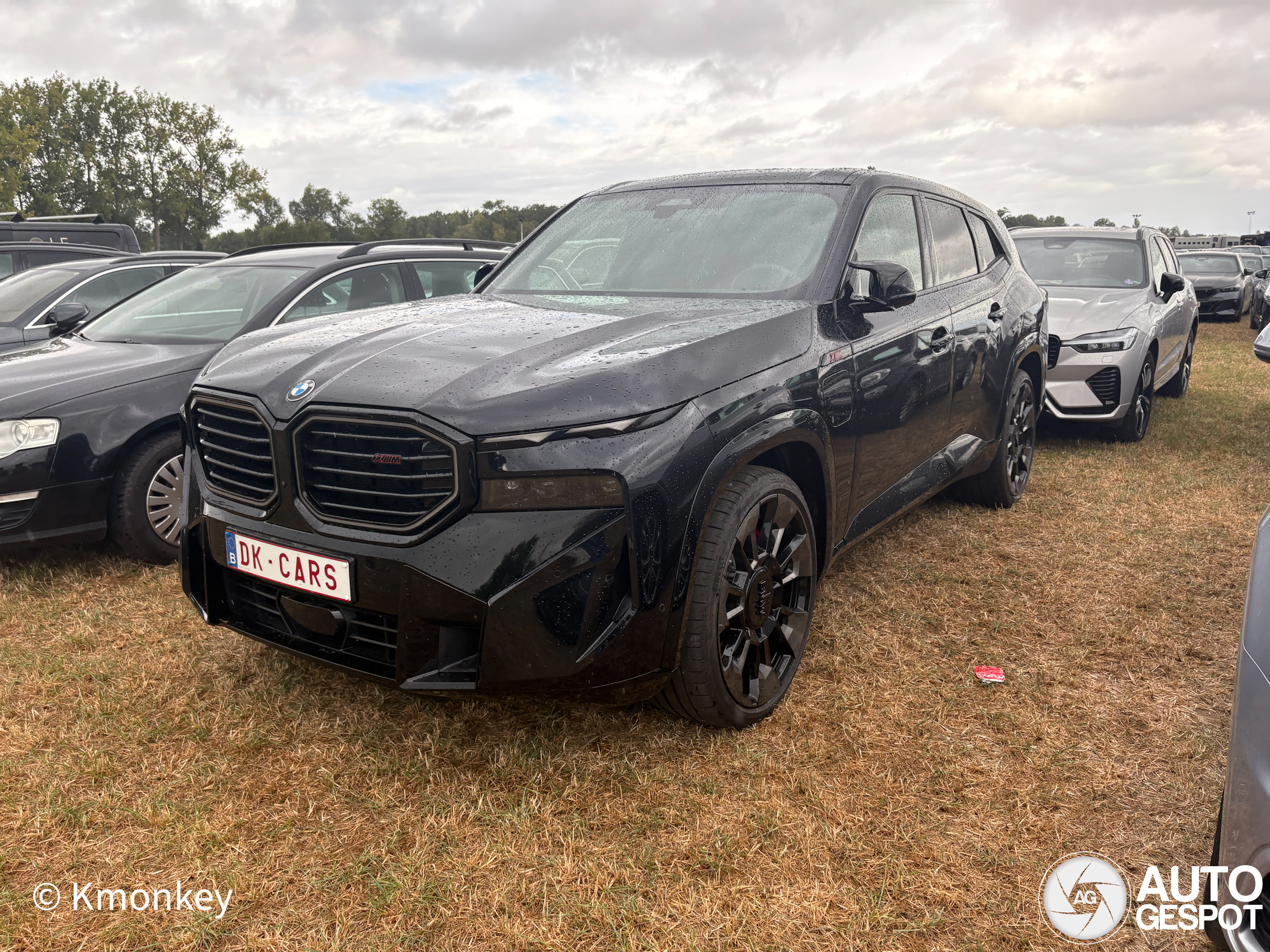 BMW XM G09 Label Red