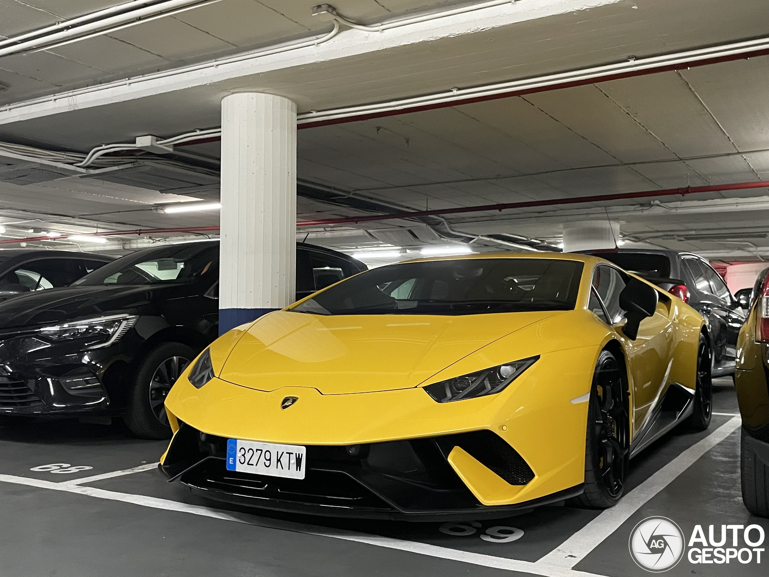 Lamborghini Huracán LP640-4 Performante