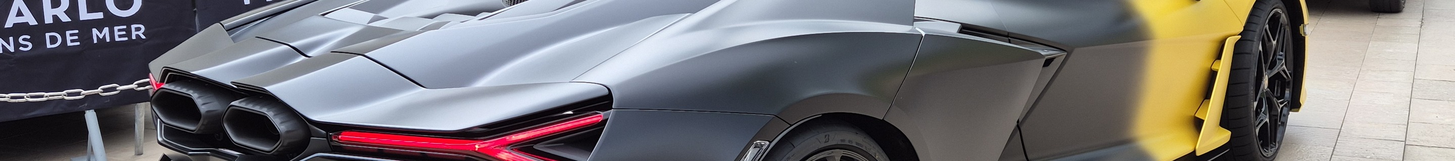 Lamborghini Revuelto