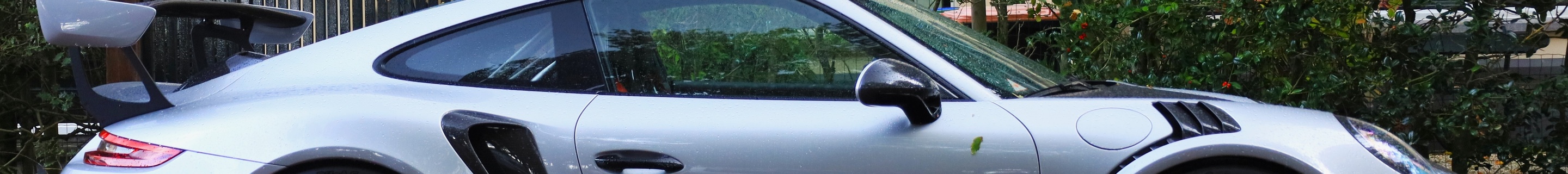 Porsche 991 GT2 RS Weissach Package