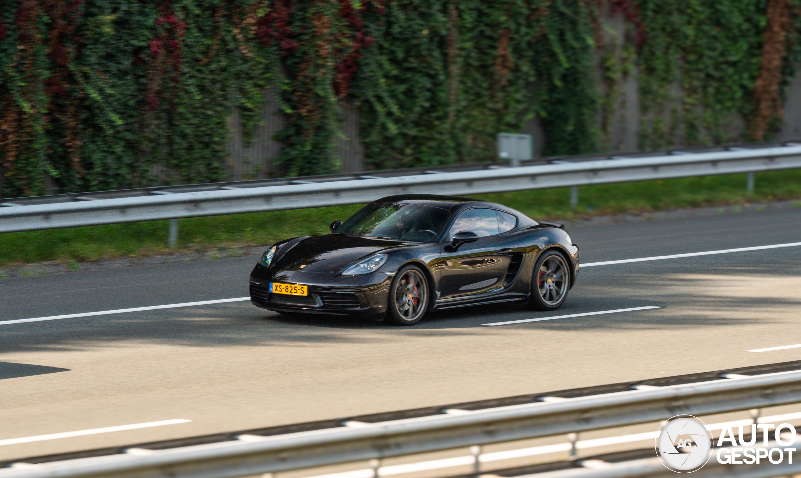 Porsche 718 Cayman S